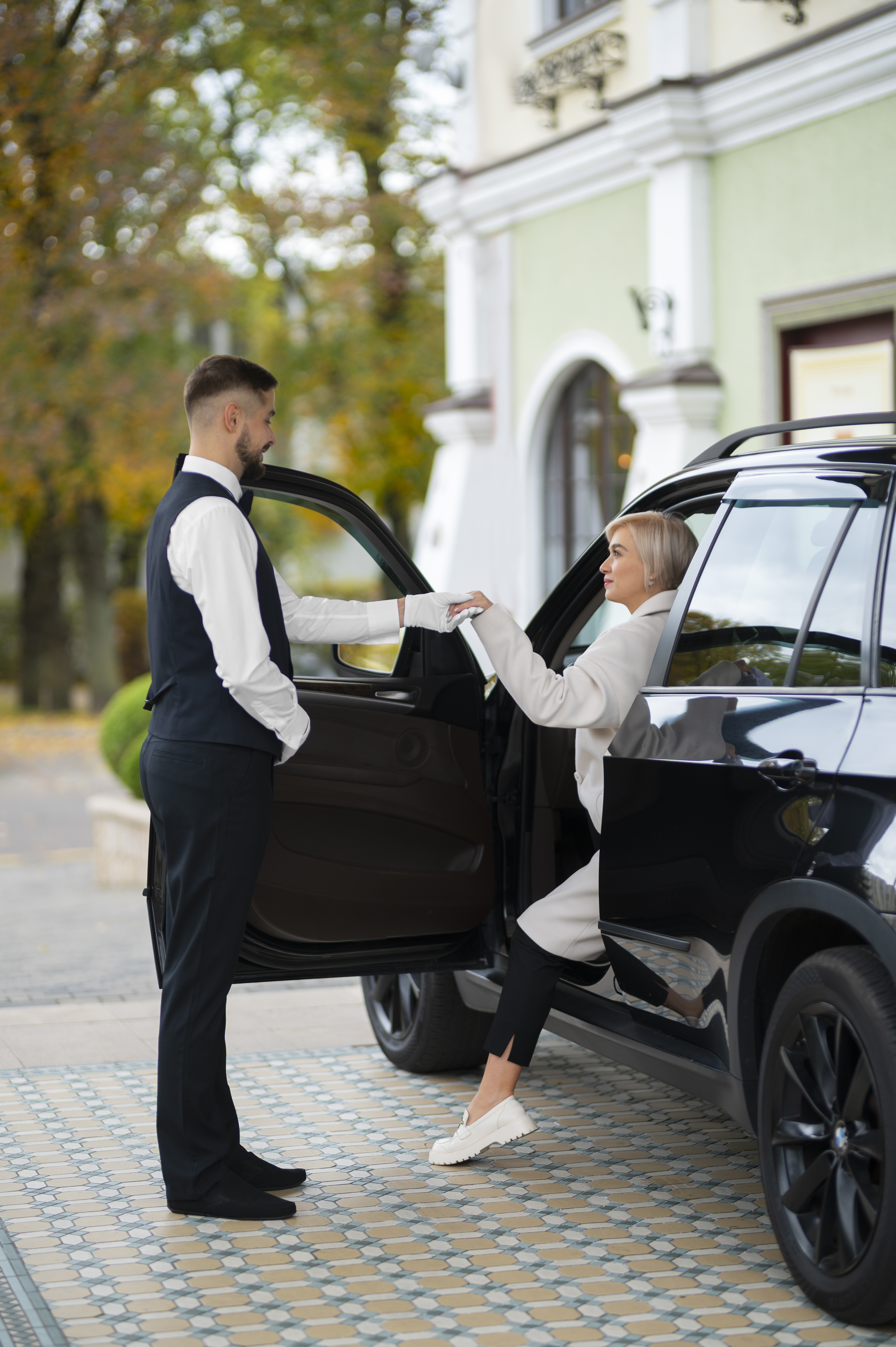 Chauffeur-Driven Luxury Car Rental in Jaipur