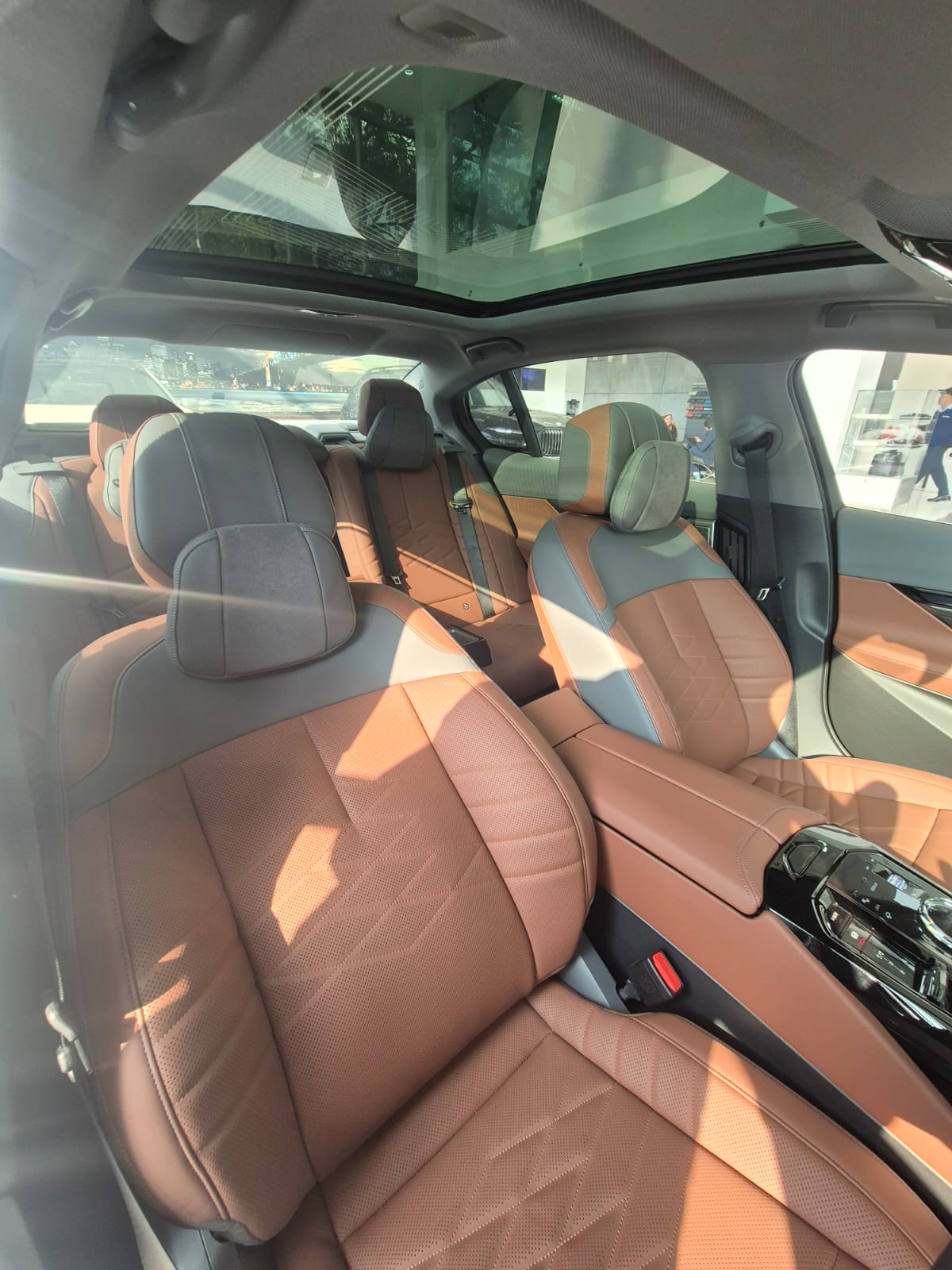 BMW 5 Series — BMW 5 Series rental Jaipur, Top BMW 5 Series rental Jaipur, BMW 5 Series wedding car rental Jaipur