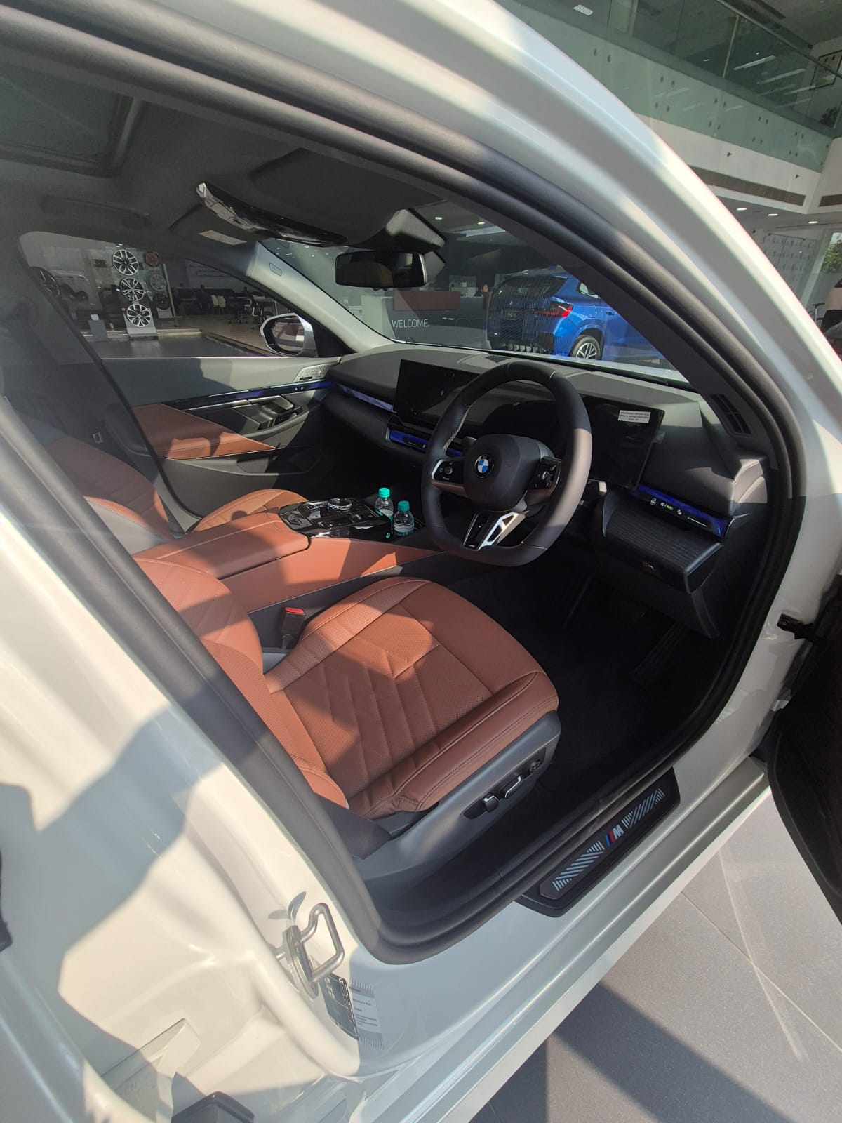 BMW 5 Series — BMW 5 Series rental Jaipur, Top BMW 5 Series rental Jaipur, BMW 5 Series wedding car rental Jaipur